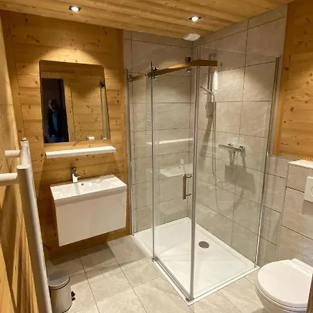 Chalet Marjorie Bed & Breakfast *